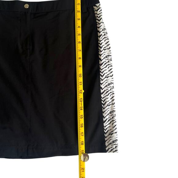 Chicos Womens Zenergy Golf Animal Print Skort Black White Size 2/Large 12 - Picture 5 of 9